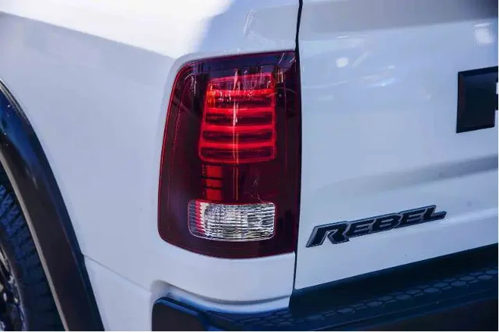 $24995 : Ram 1500 2017 4x4 Rebel 4dr image 7