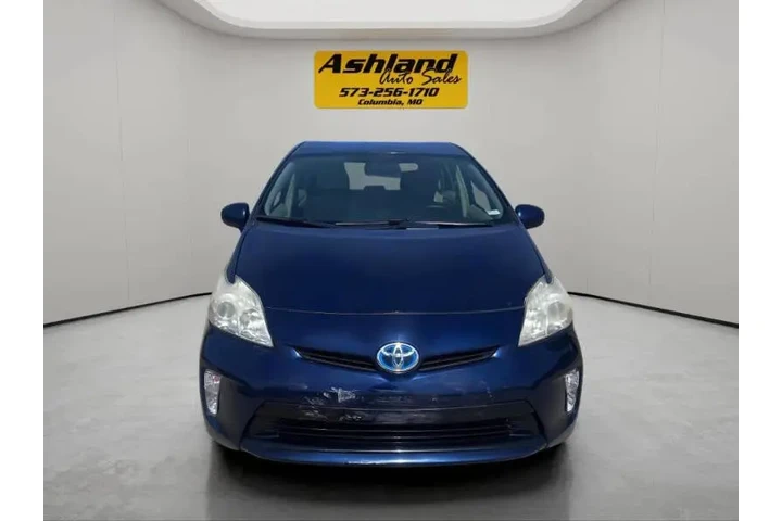$7900 : 2012 Prius Four image 9