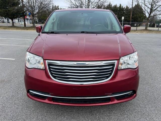 $9500 : 2015 Town and Country Touring image 4