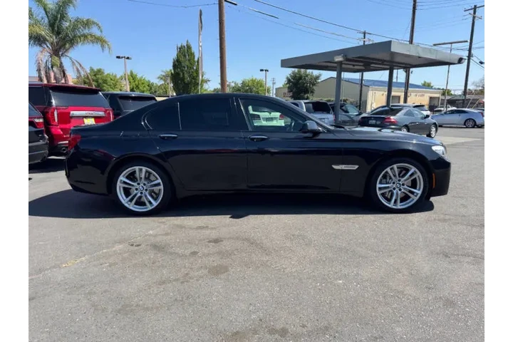 $9998 : 2012 BMW 7 Series 750i image 9