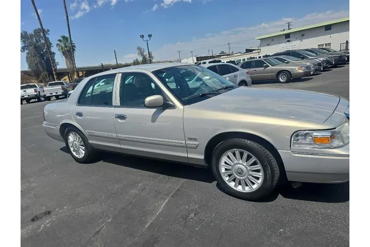 $8999 : 2010 Grand Marquis image 5