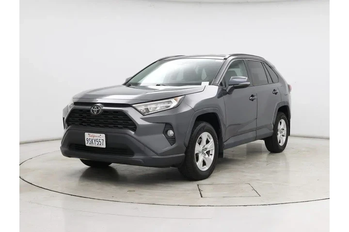$27998 : Toyota RAV4 2021 XLE 4dr SUV image 4