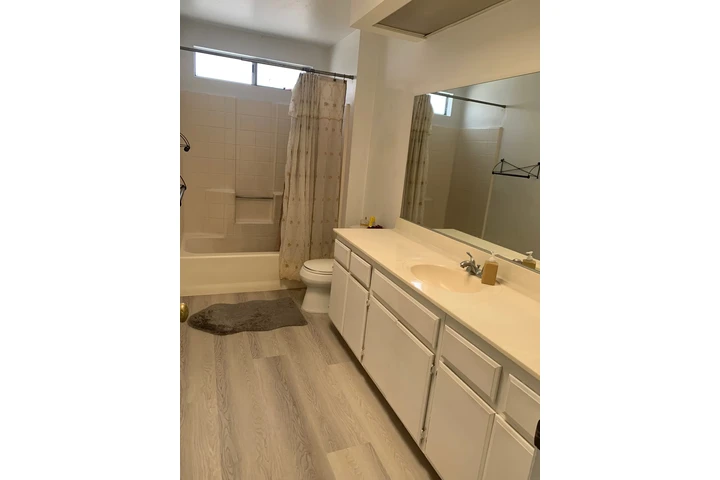 $849 : SE RENTA RECAMARA EN DOWNEY image 4