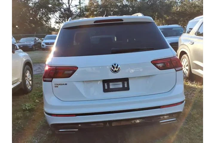 $14995 : Volkswagen Tiguan 2020 SE 4d image 5