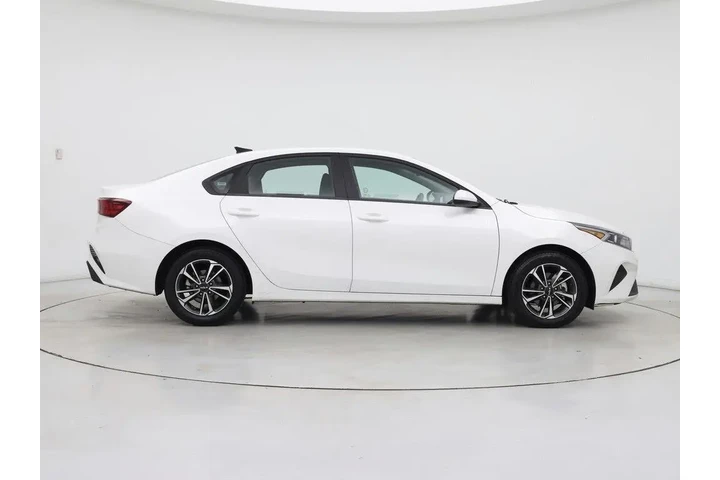 $18998 : Kia Forte 2024 LXS 4dr Sedan image 7