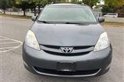 $8900 : 2009 Sienna XLE thumbnail