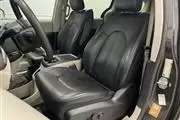 $23204 : Pre-Owned 2022 Pacifica Touri thumbnail