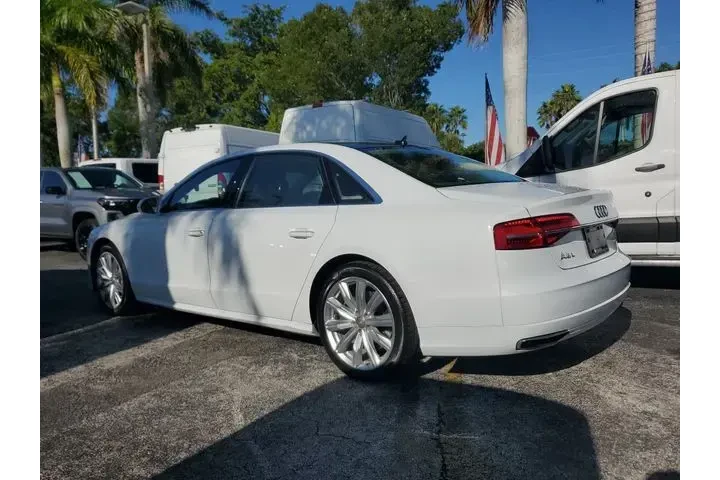 $17490 : Audi A8 L 2017 AWD 3.0T quat image 4