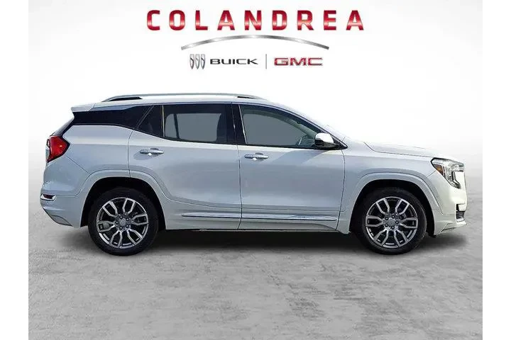 $28521 : GMC Terrain 2023 AWD Denali image 7