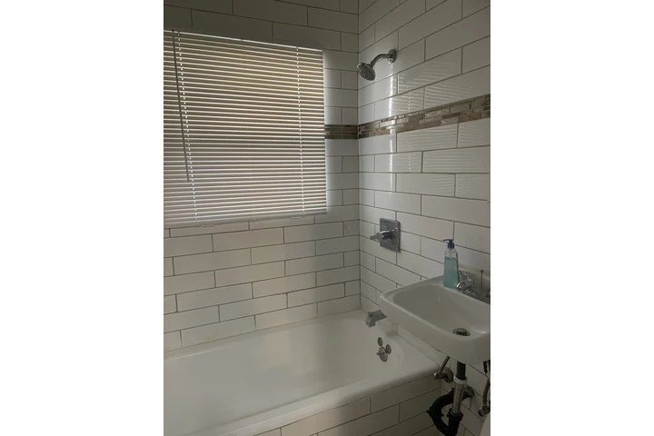 $1800 : Apartamento 1-Recámara USC image 6