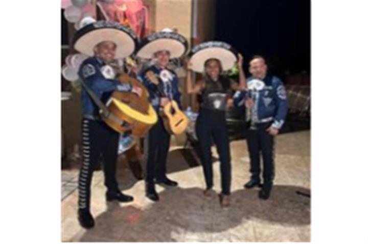 MARIACHIS POR HORAS Mariachi image 2