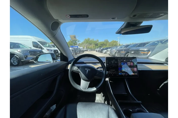$21759 : Tesla Model 3 2018 AWD Long image 6
