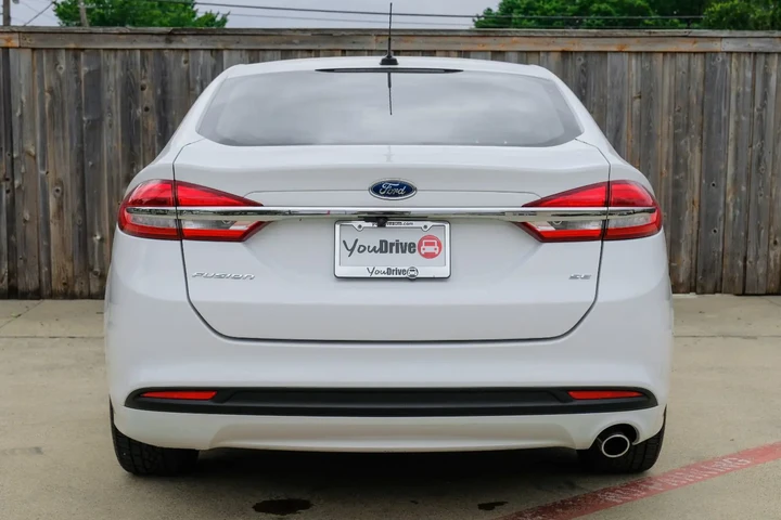 $1900 : Ford / Fusion image 4