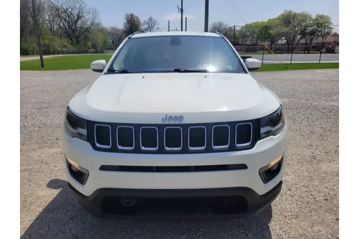 $9997 : 2018 Compass Latitude image 3
