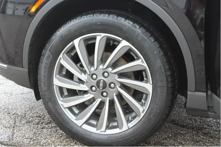 $34498 : Lincoln Corsair 2023 AWD Res image 9