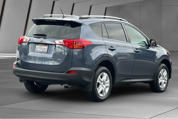 $14000 : Toyota RAV4 2013 LE 4dr SUV image 4