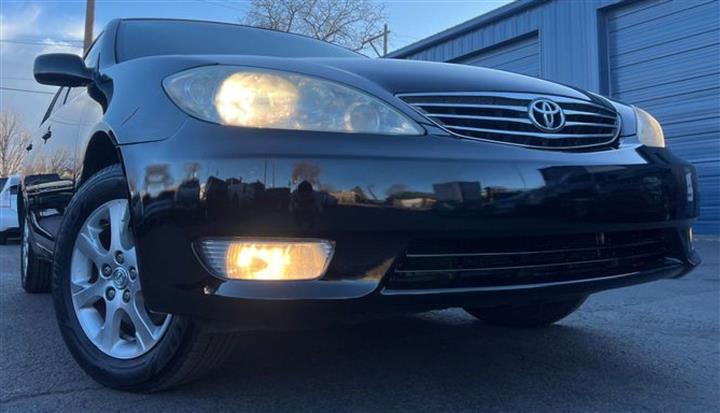$7888 : 2005 Camry XLE V6, TRIED AND image 1