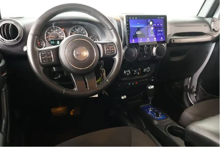 $14982 : Jeep Wrangler Unlimited 2017 image 2