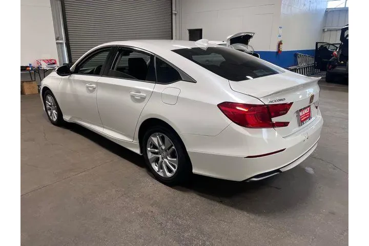 $22962 : Honda Accord 2020 LX 4dr Sed image 5
