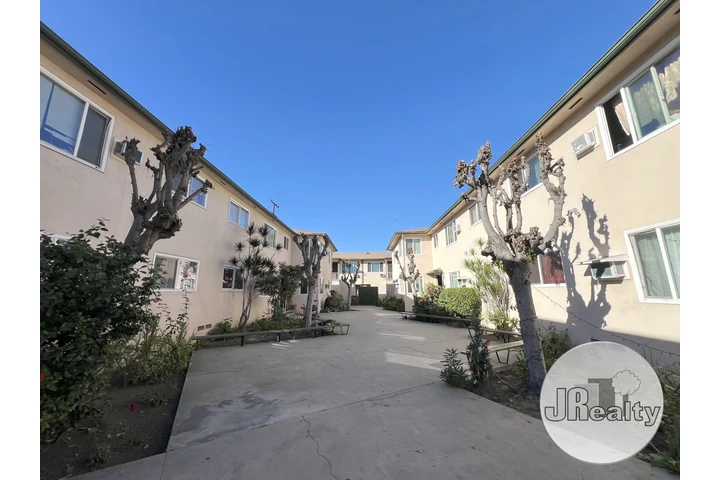 $1450 : Apartamento en Huntington Park image 1