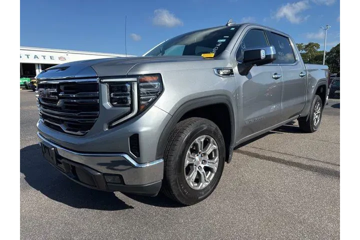 $39996 : GMC Sierra 1500 2025 4x2 SLT image 2