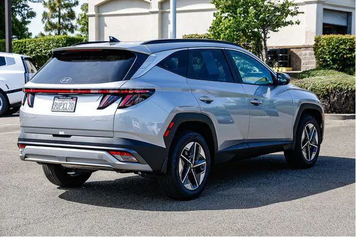 $34083 : Hyundai TUCSON Hybrid 2025 A image 9