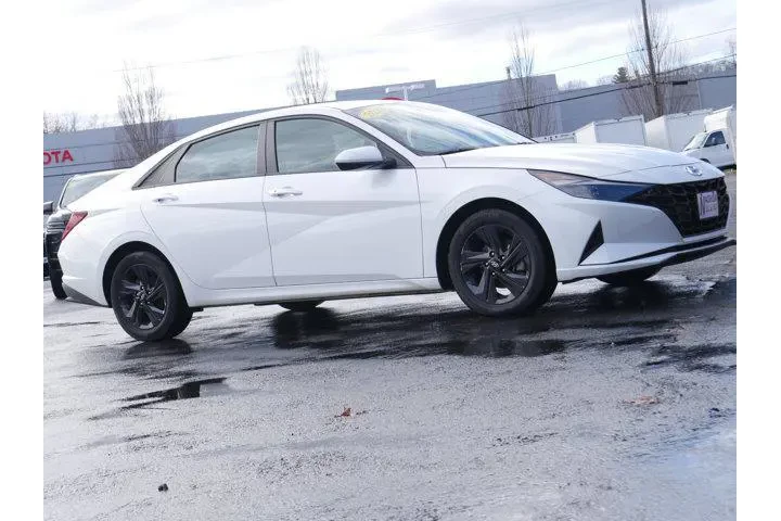 $18597 : Hyundai ELANTRA 2023 SEL 4dr image 9