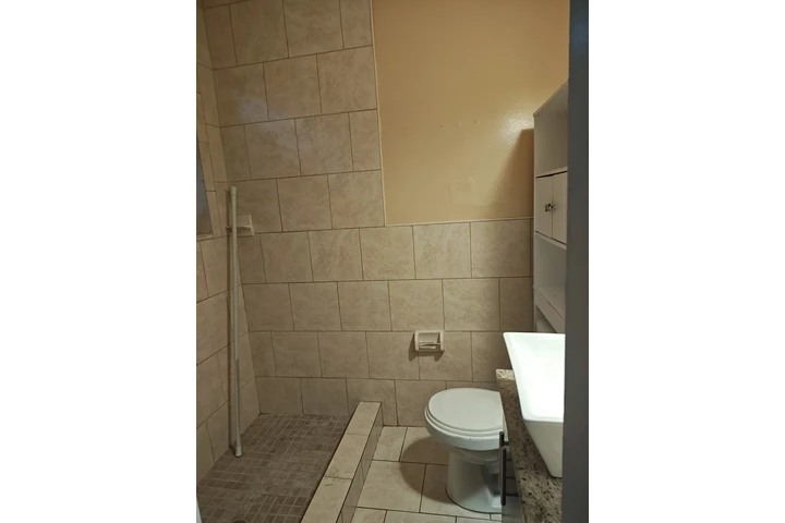 $1500 : Rento Apartamento /efficiency image 5