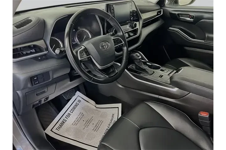 $31500 : Toyota Highlander 2022 XLE 4 image 9