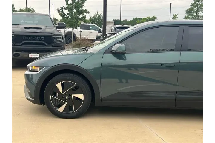 $32999 : Hyundai IONIQ 5 2026 SE 4dr image 7