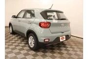 $19372 : Hyundai VENUE 2025 SE 4dr Cr thumbnail