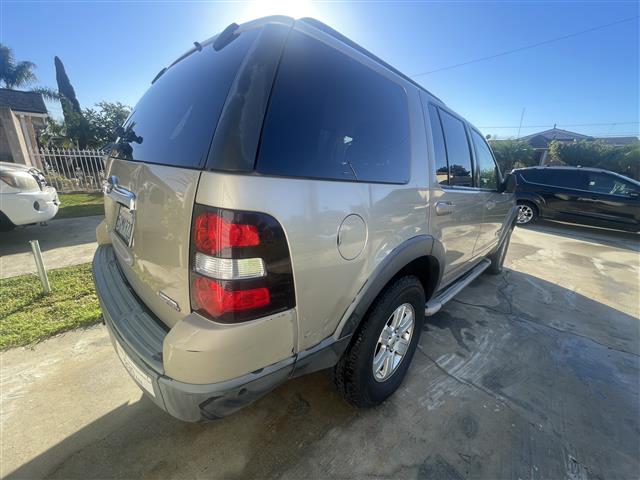 $1800 : Ford Explorer image 2