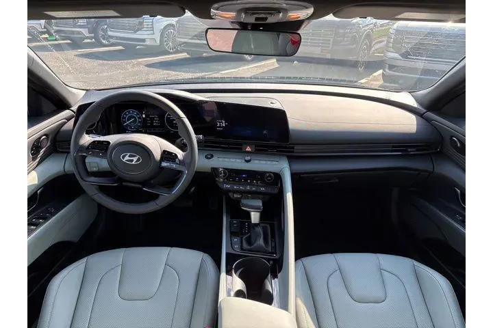 $27998 : Hyundai ELANTRA Hybrid 2025 image 6