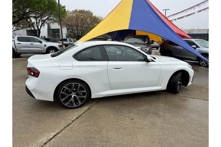 $37992 : BMW 2 Series 2024 AWD 230i x image 4