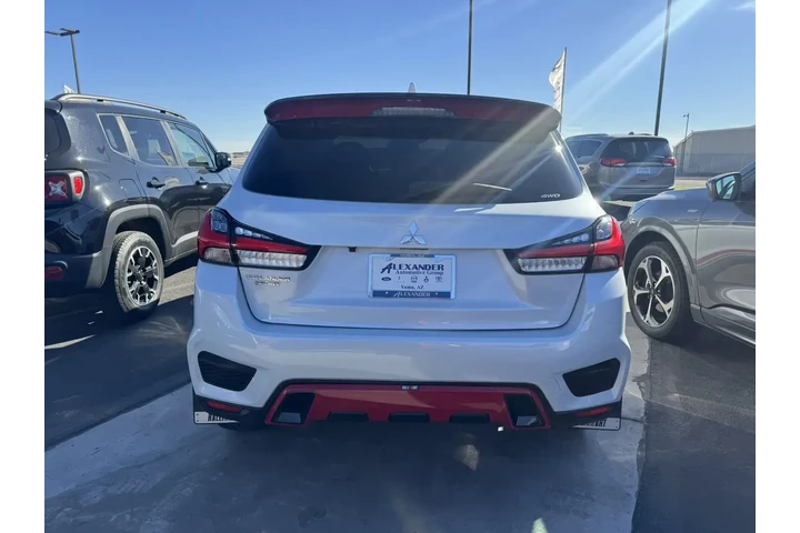 $21266 : Mitsubishi Outlander Sport 2 image 6