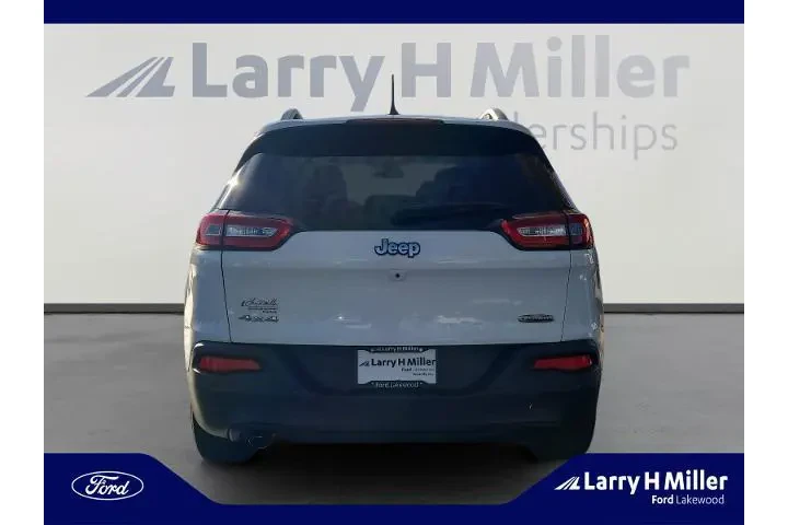 $10000 : Jeep Cherokee 2015 4x4 Latit image 4