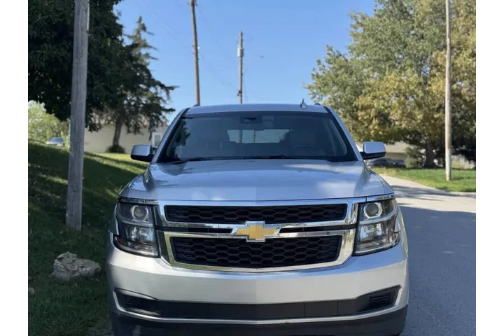 $12999 : 2018 Suburban LT image 3