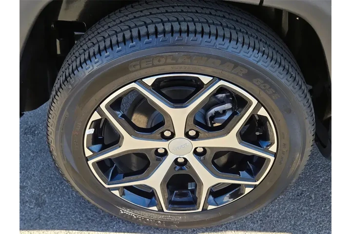 $28250 : Jeep Compass 2024 4x4 Limite image 9