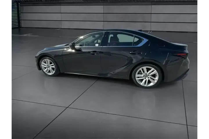 $34788 : Lexus IS 300 2023 4dr Sedan image 5