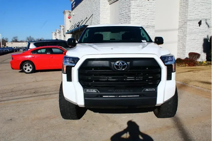 $39350 : Toyota Tundra 2022 4x4 SR5 4 image 5