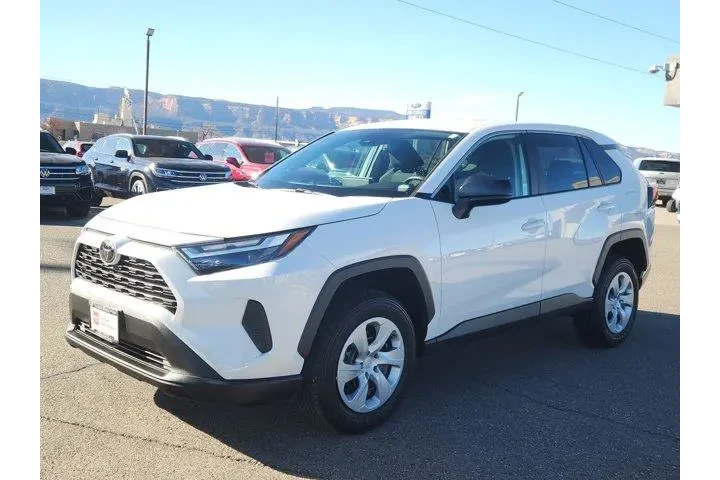 $29995 : Toyota RAV4 2024 AWD LE 4dr image 5