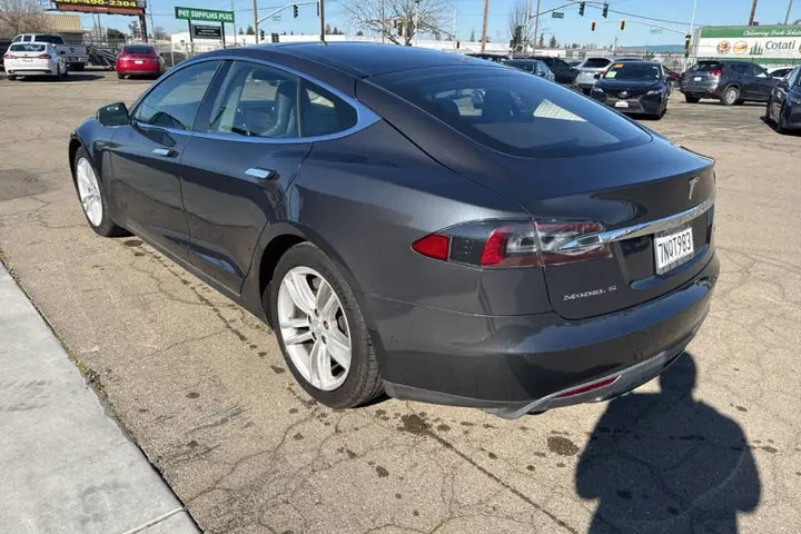 $17999 : 2015 Model S 85 image 4