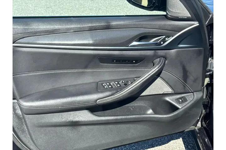 $38990 : BMW 5 Series 2021 AWD M550i image 8