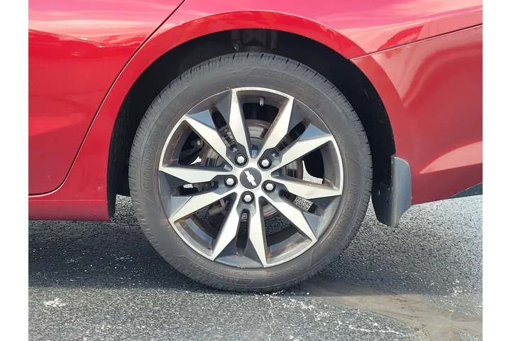 $12549 : Chevrolet Malibu 2018 LT 4dr image 10