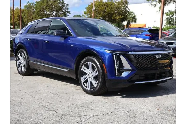 $30990 : Cadillac LYRIQ 2024 AWD Tech image 2