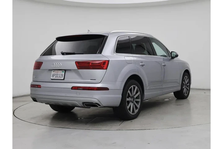 $31998 : Audi Q7 2019 AWD quattro SE image 8
