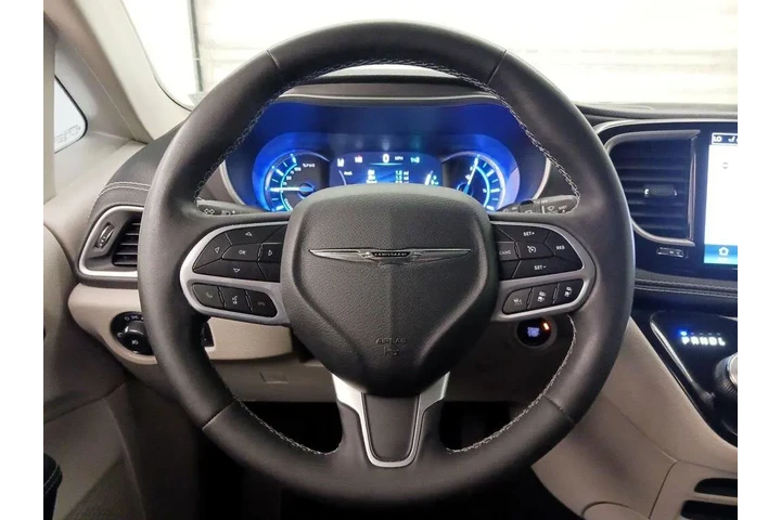 $32998 : Chrysler Pacifica Plug-In Hy image 10