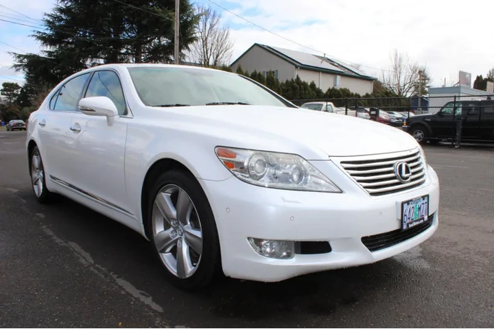 $14995 : 2010 LS 460 4dr Sdn L RWD image 8