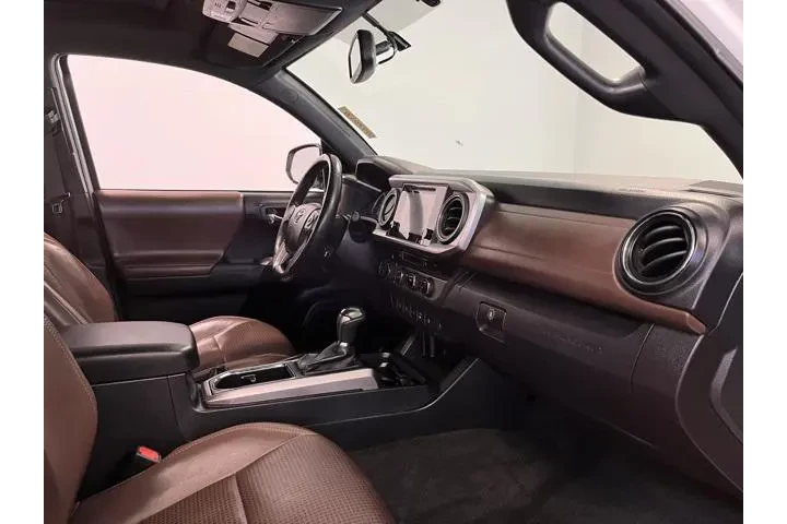 $29959 : Toyota Tacoma 2017 4x4 Limit image 8