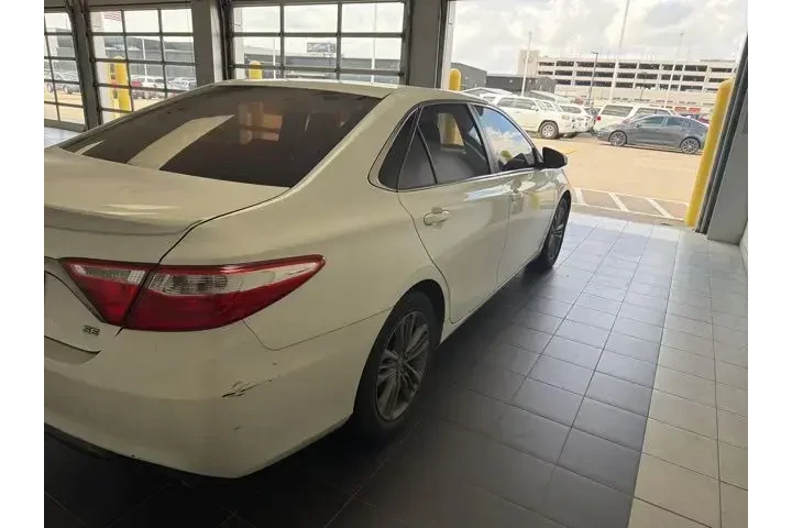 $13327 : Toyota Camry 2017 SE 4dr Sed image 3